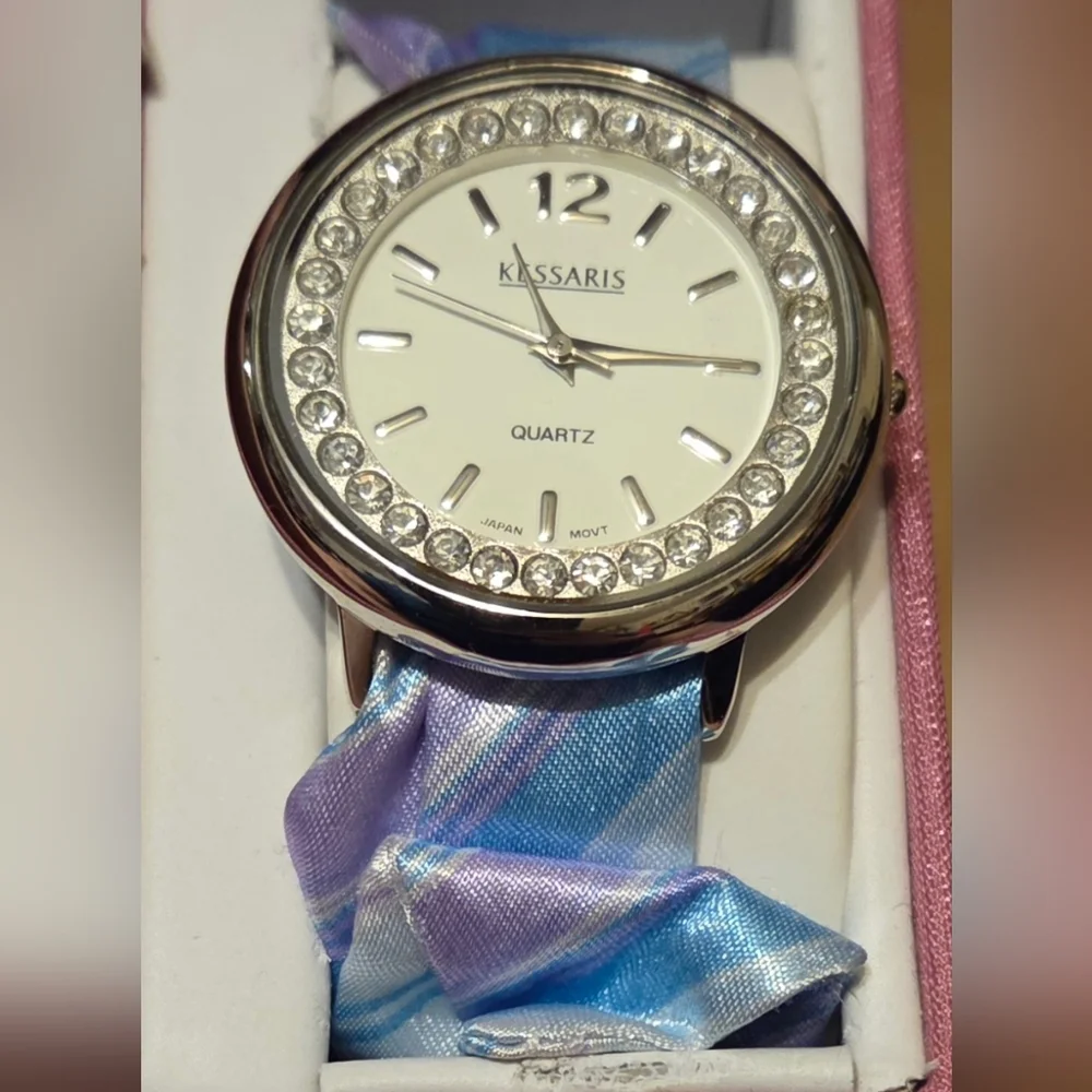 Accutime Kessaris Rhinestone 1.5